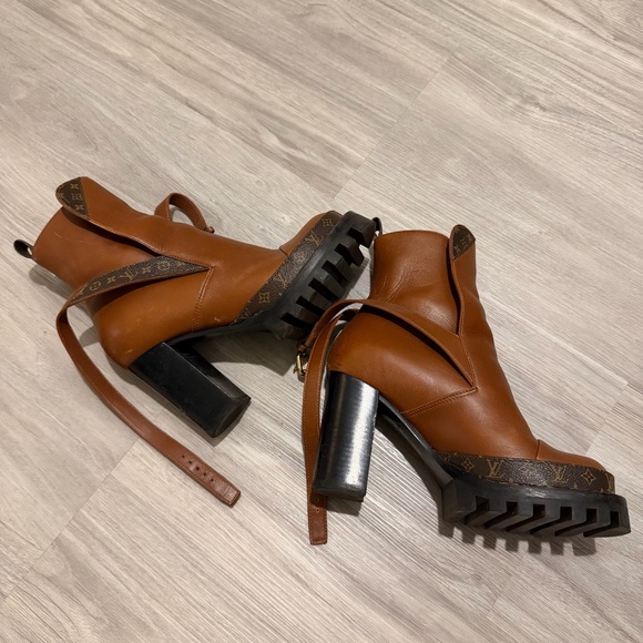 Louis Vuitton Star Trail Monogram Leather Boots - Picture 4 of 11